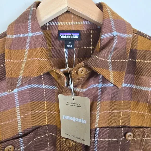 Patagonia Womens Size XS Fjord Flannel Shirt Happy Camper Shelter Brown 42406